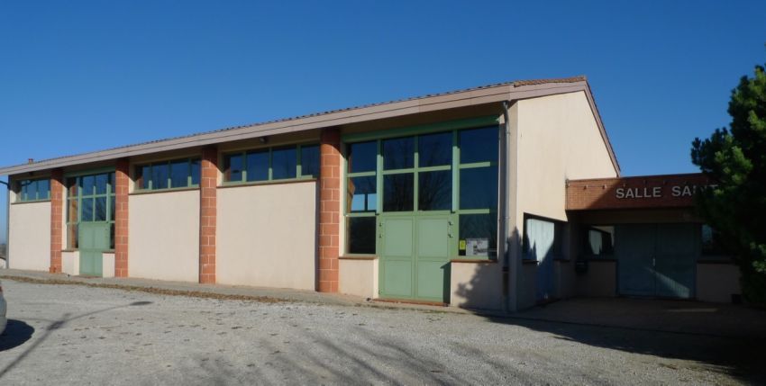 Salle des Fêtes de Garrigues.jpg