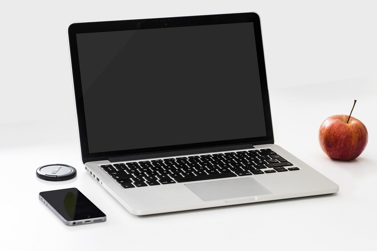 apple-gcdcd95e50_1280.jpg