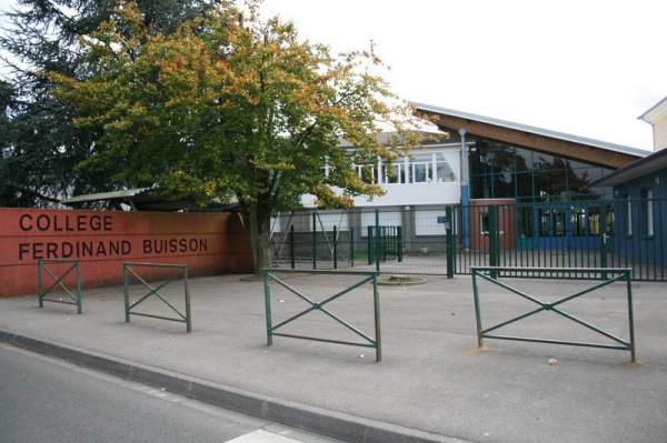 collège grandvilliers.jpg