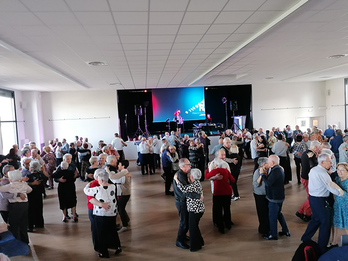 the dansant FB 9.jpg