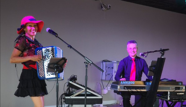 the dansant FB 1.jpg