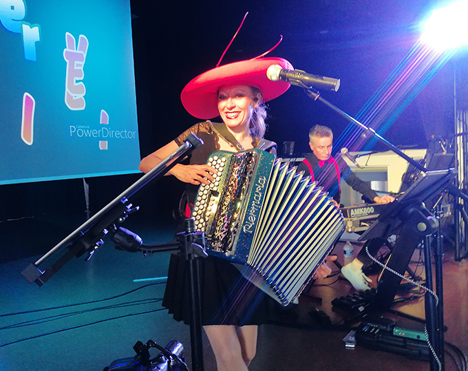 the dansant FB 7.jpg