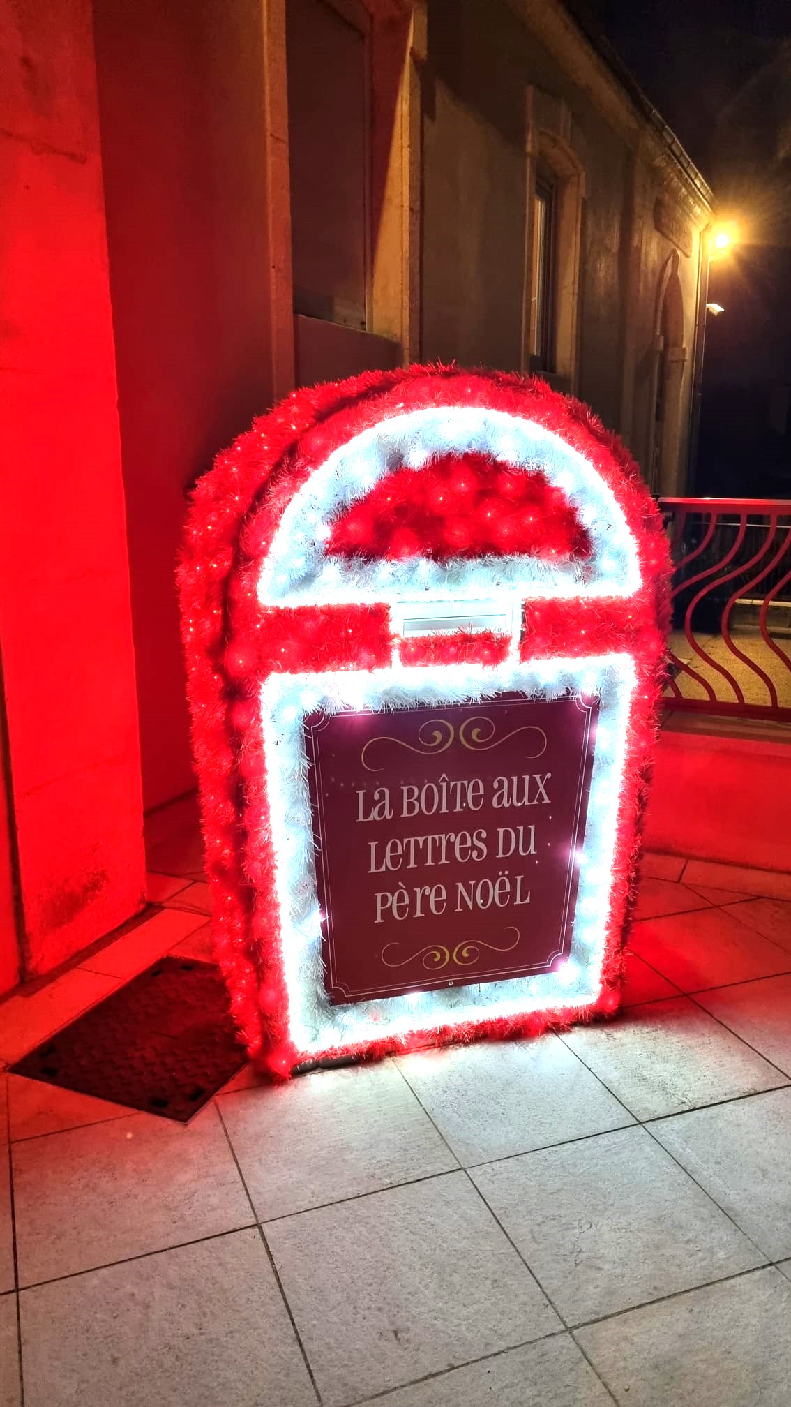 boite aux lettres du père noël.jpg