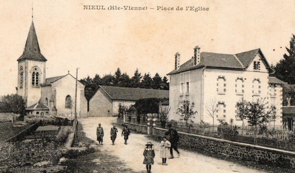 Rue de Beauregard et Eglise.jpg