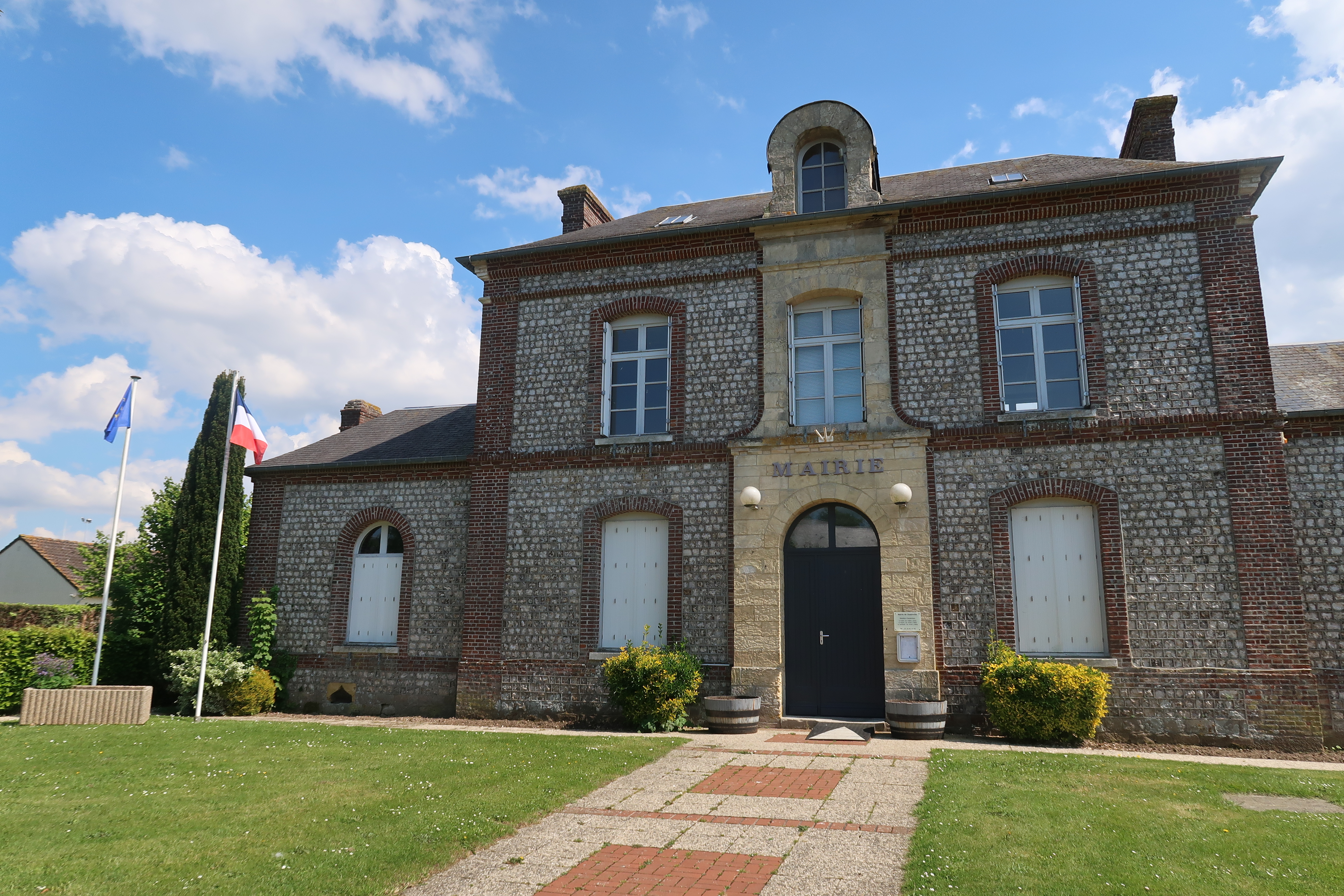 LA MAIRIE _1_ .JPG