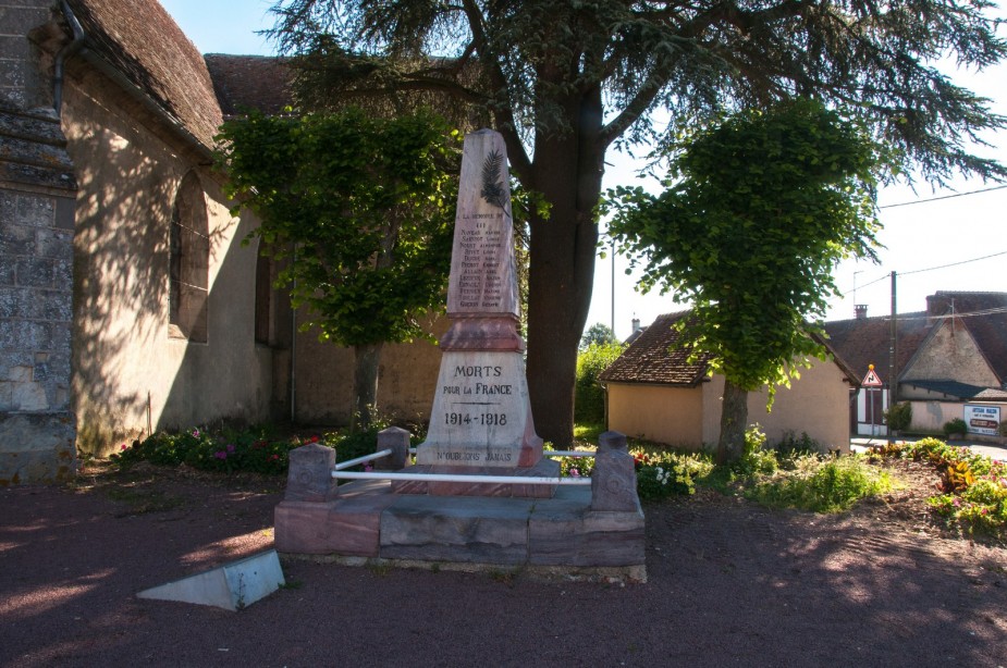 Monument Morts été