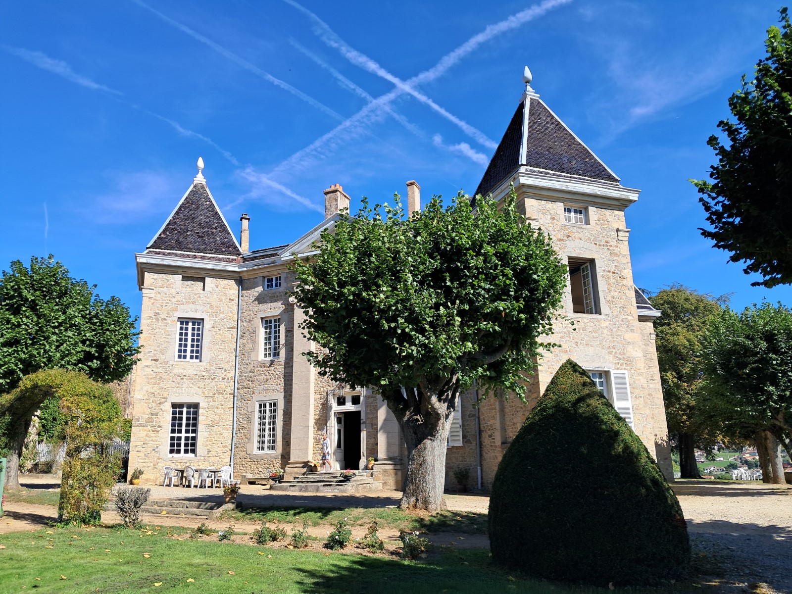 chateau lachal 8.jpg