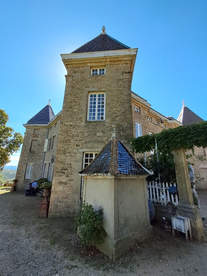 chateau lachal 2.jpg