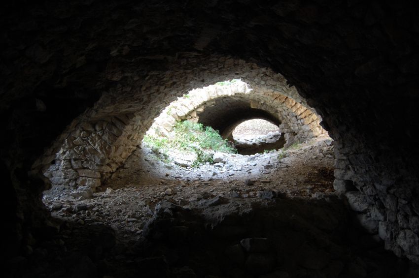 enfilade-des-caves-et-partie-effondree.JPG