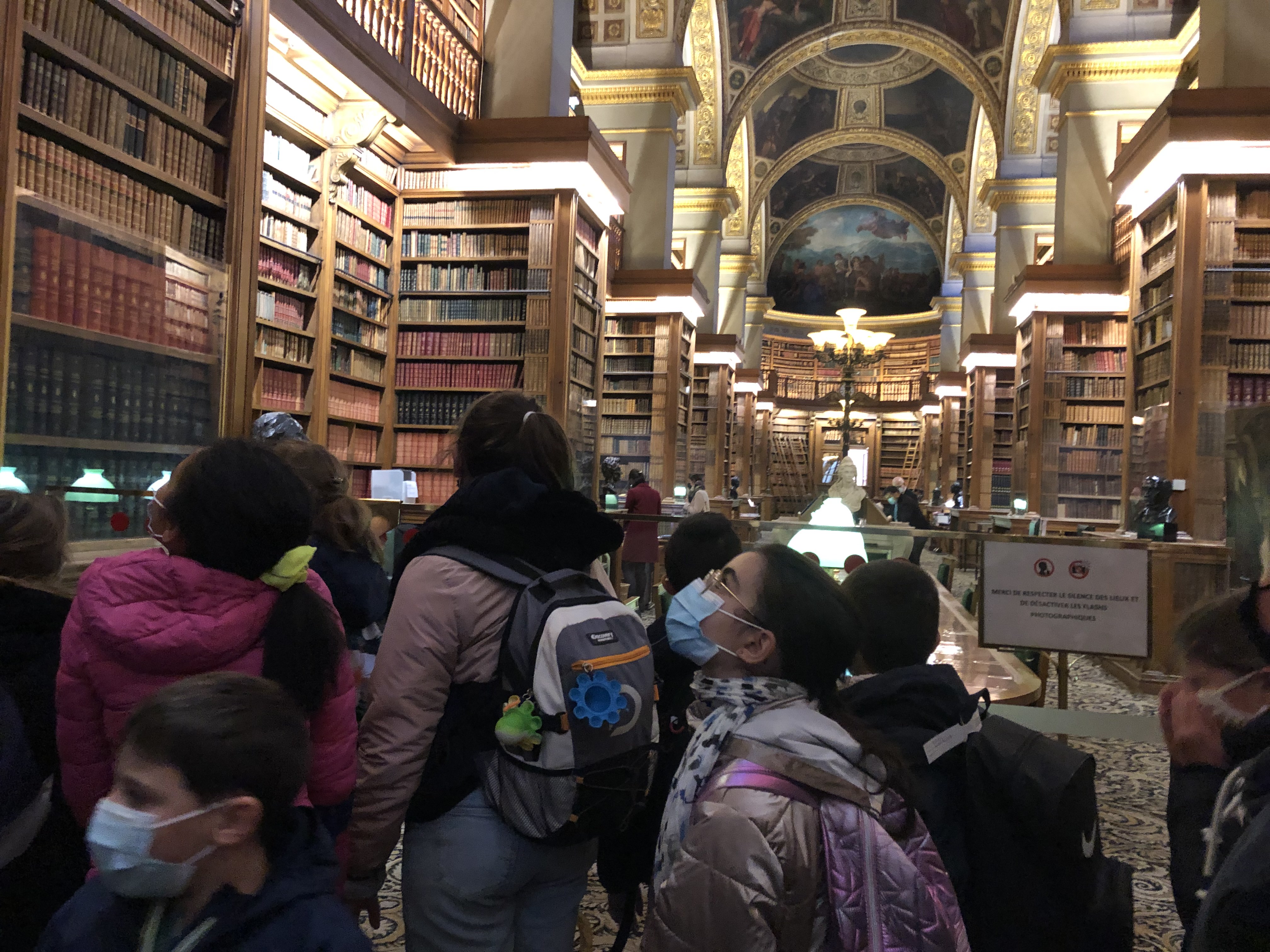 PARIS bibliothèque.jpg
