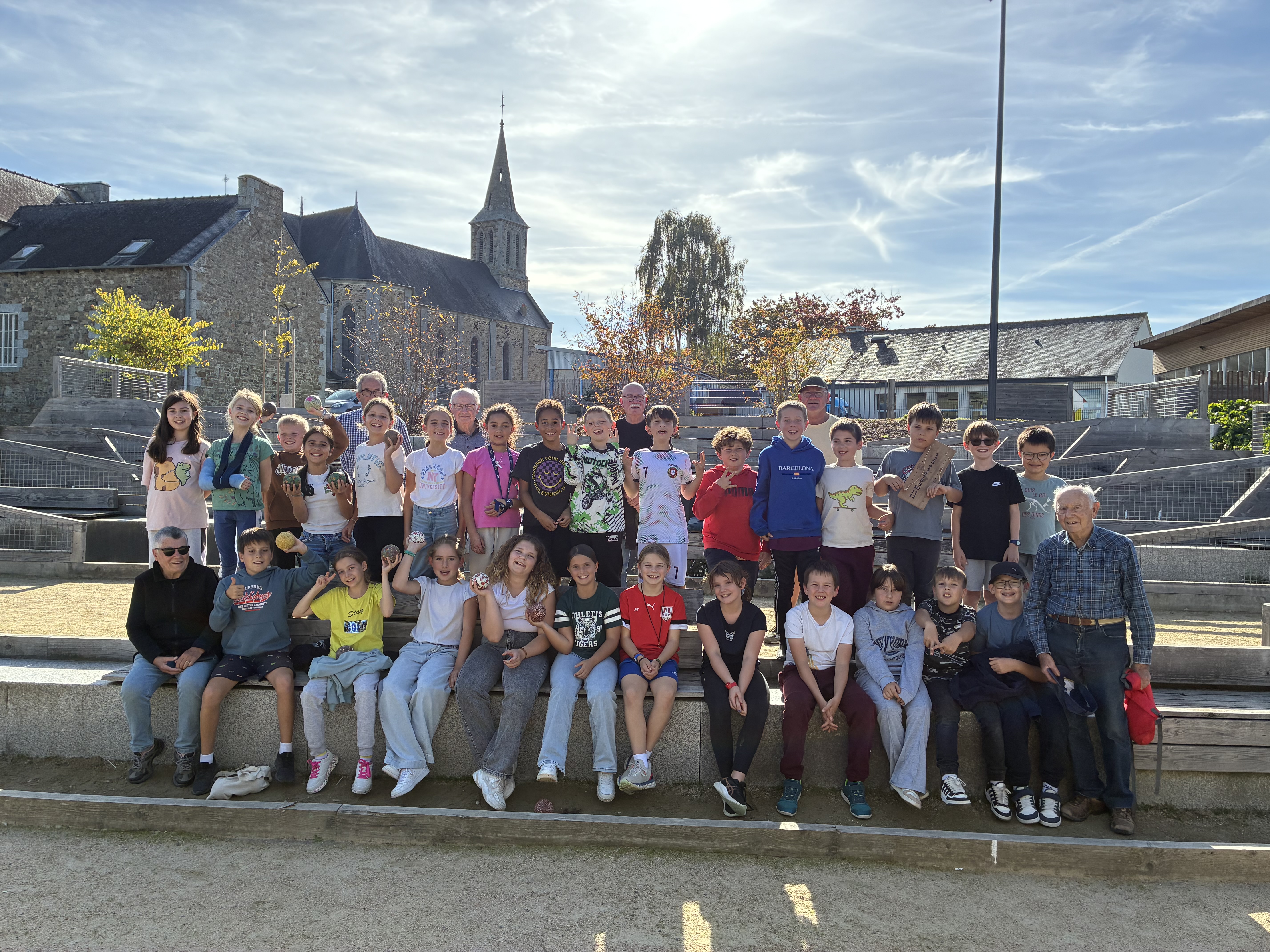 boules enfants ecole et aînés.jpg
