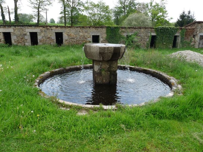 Fontaine du Puy Dieu.jpg