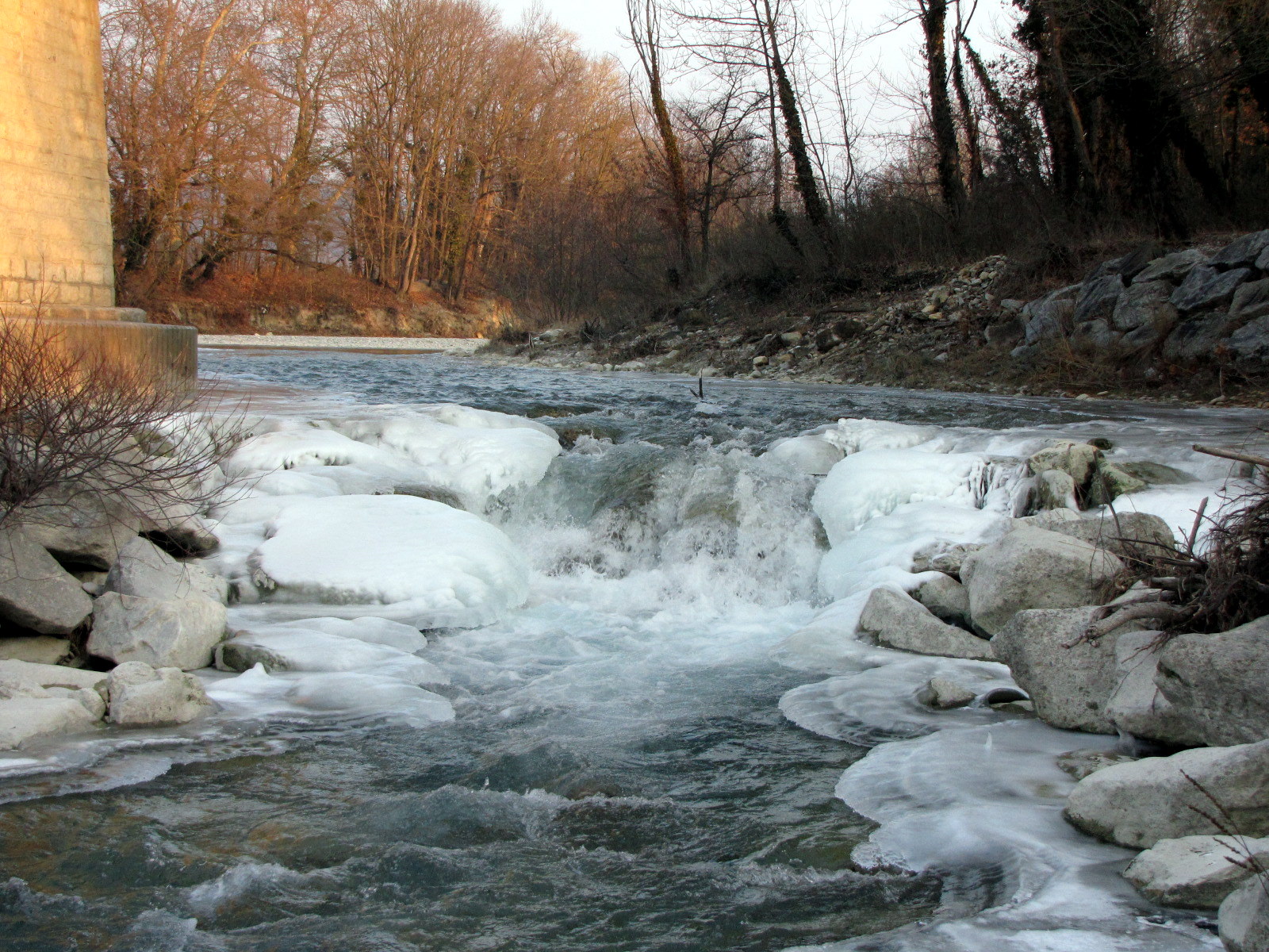 La rivière Drôme gelée - 13 février 2012 _2_.JPG