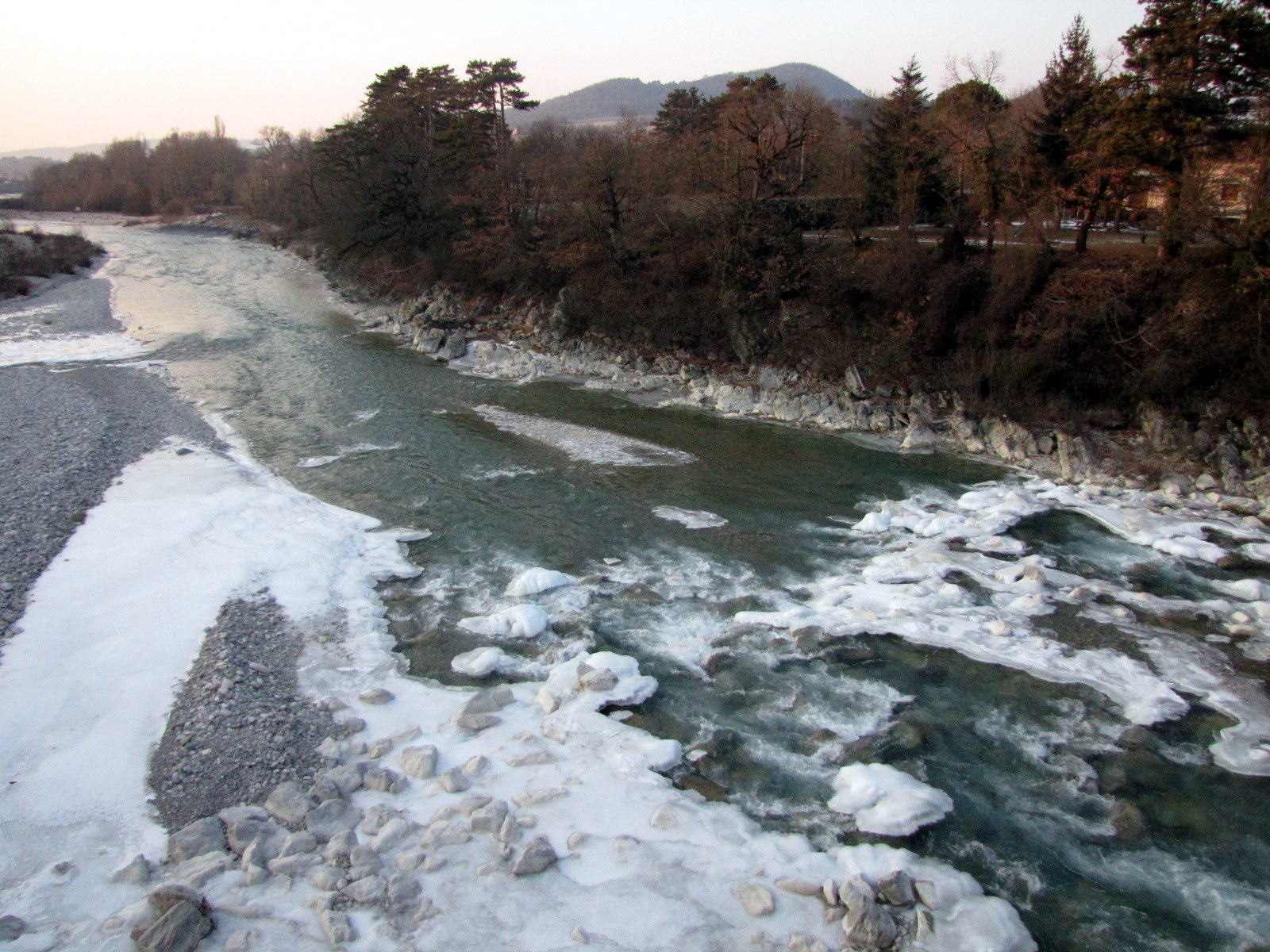 La rivière Drôme gelée - 13 février 2012 _1_.JPG
