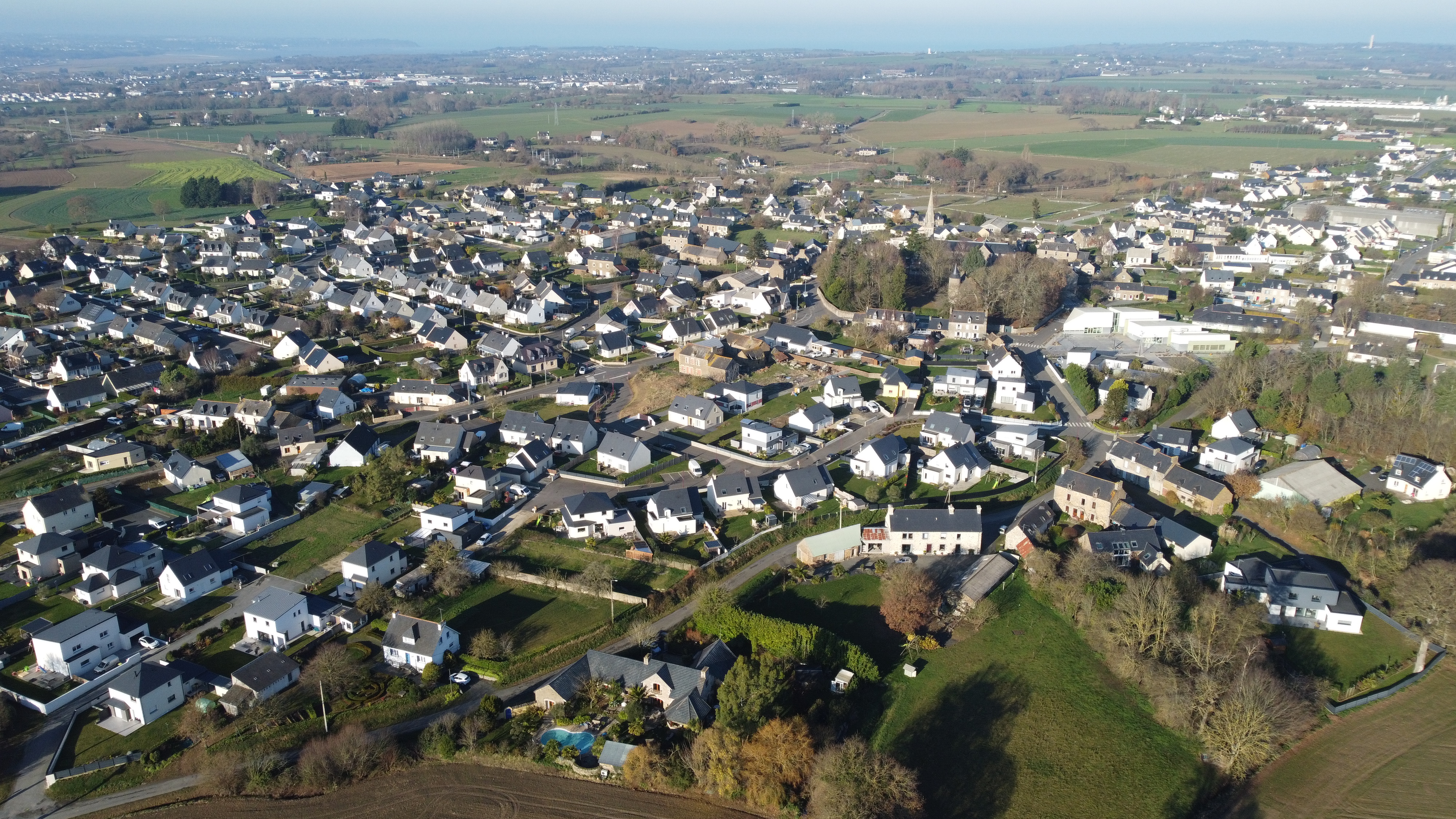 AERIENNE ENSEMBLE 1.JPG