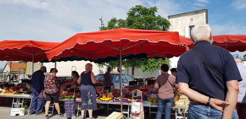 Marché 8 - Crédit Lucie Santos.jpg