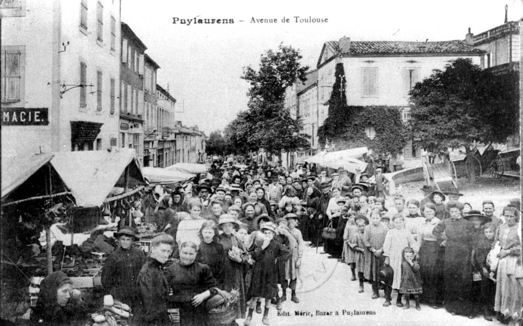 Marché devant la halle _1024x768_.jpg