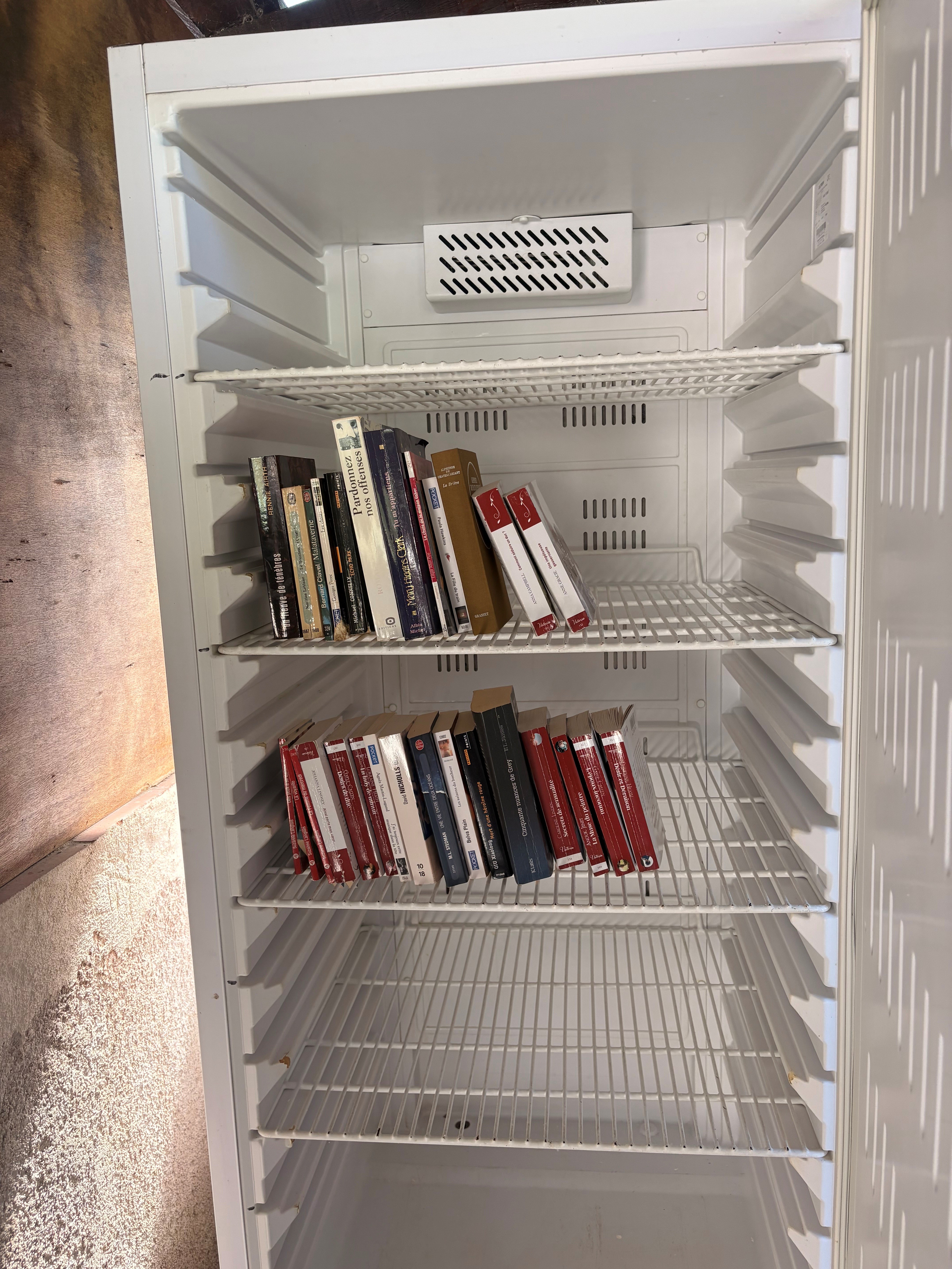 FrigoALivres_Interieur.jpg