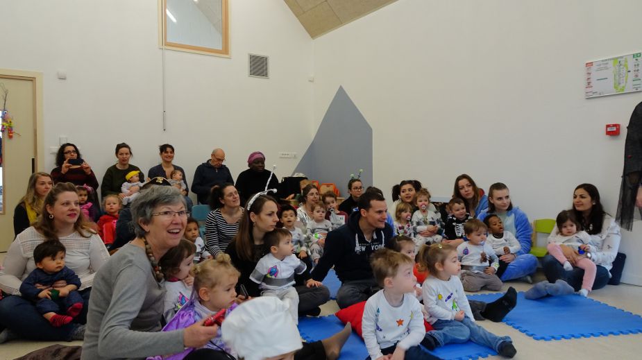 Le carnaval de la petite enfance 2018 1.JPG