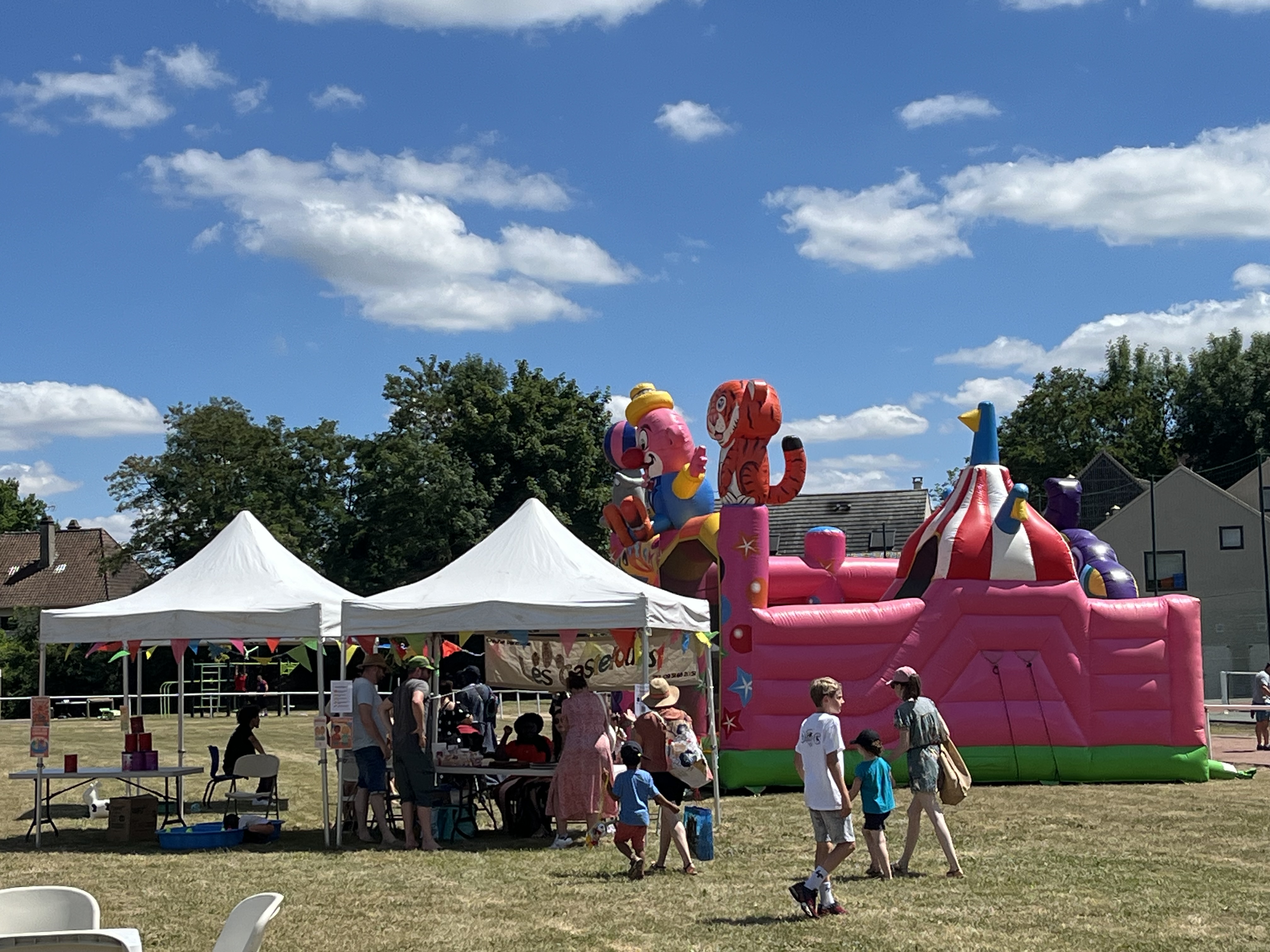 Fête du village Les casteloups 1.jpg