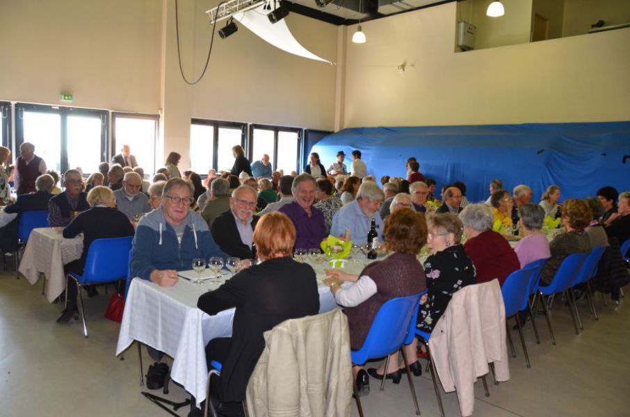 Repas des anciens 2019 5.JPG