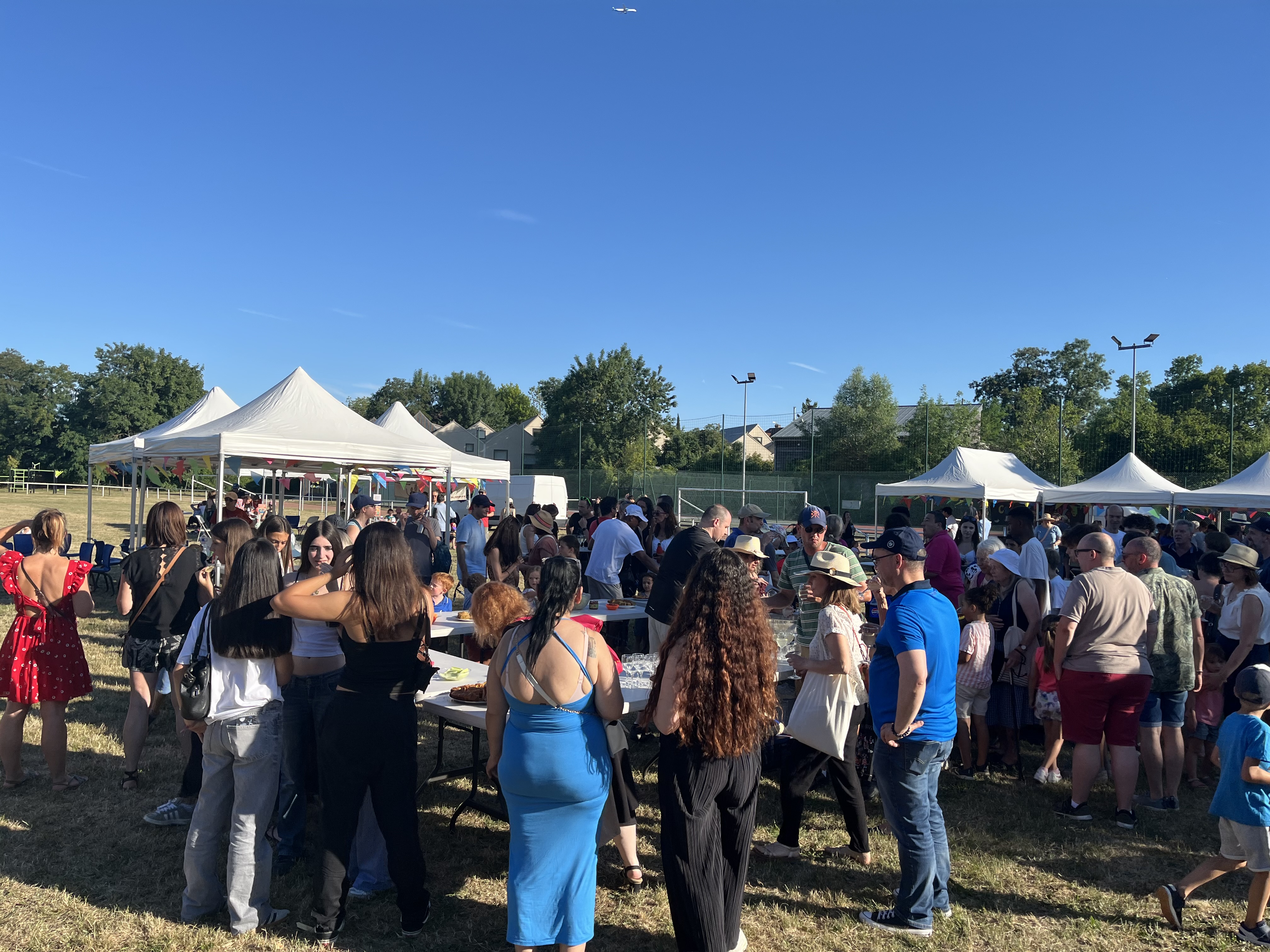 Fête du village Apéritif et soirée 2.jpg