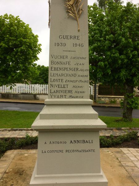 Monument aux morts 2.jpg
