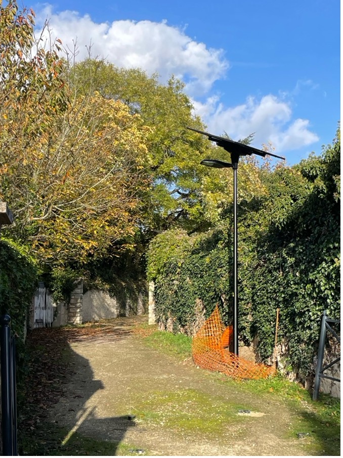 2025-11-08-Candélabre 2.jpg