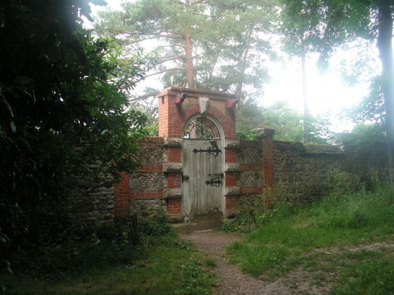 Porte Réaux.jpg