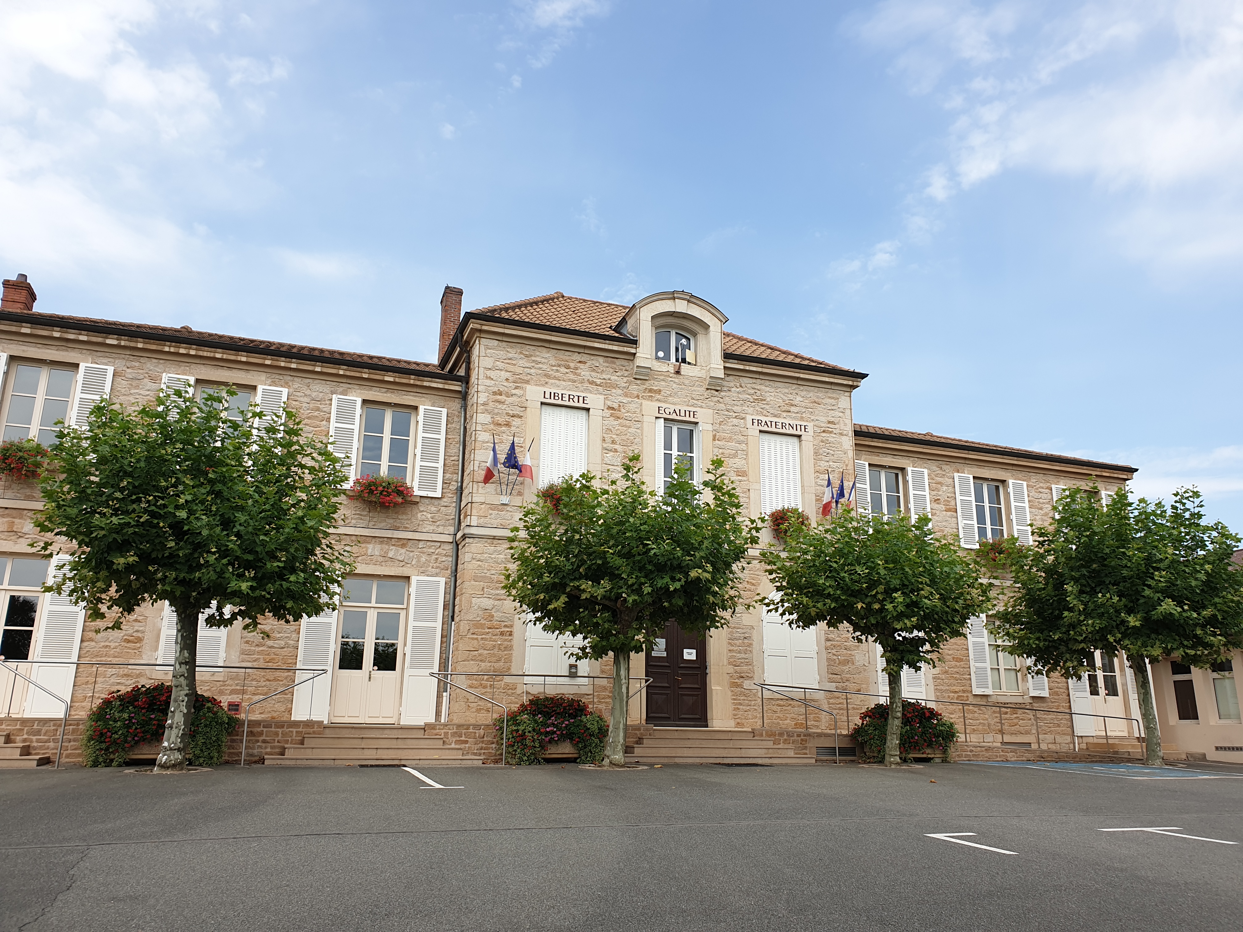 photo mairie fleurie.jpg