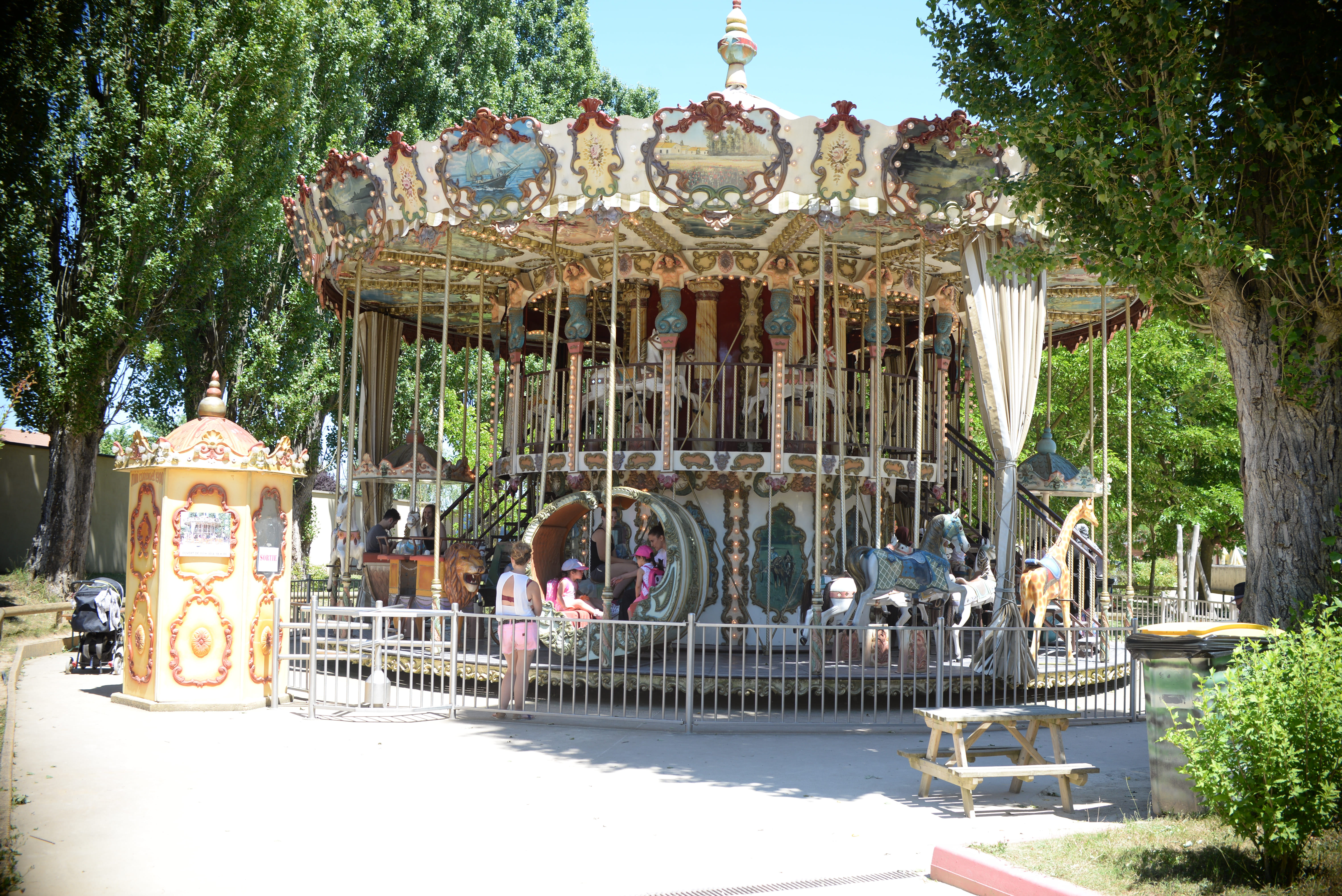 Manege.jpg