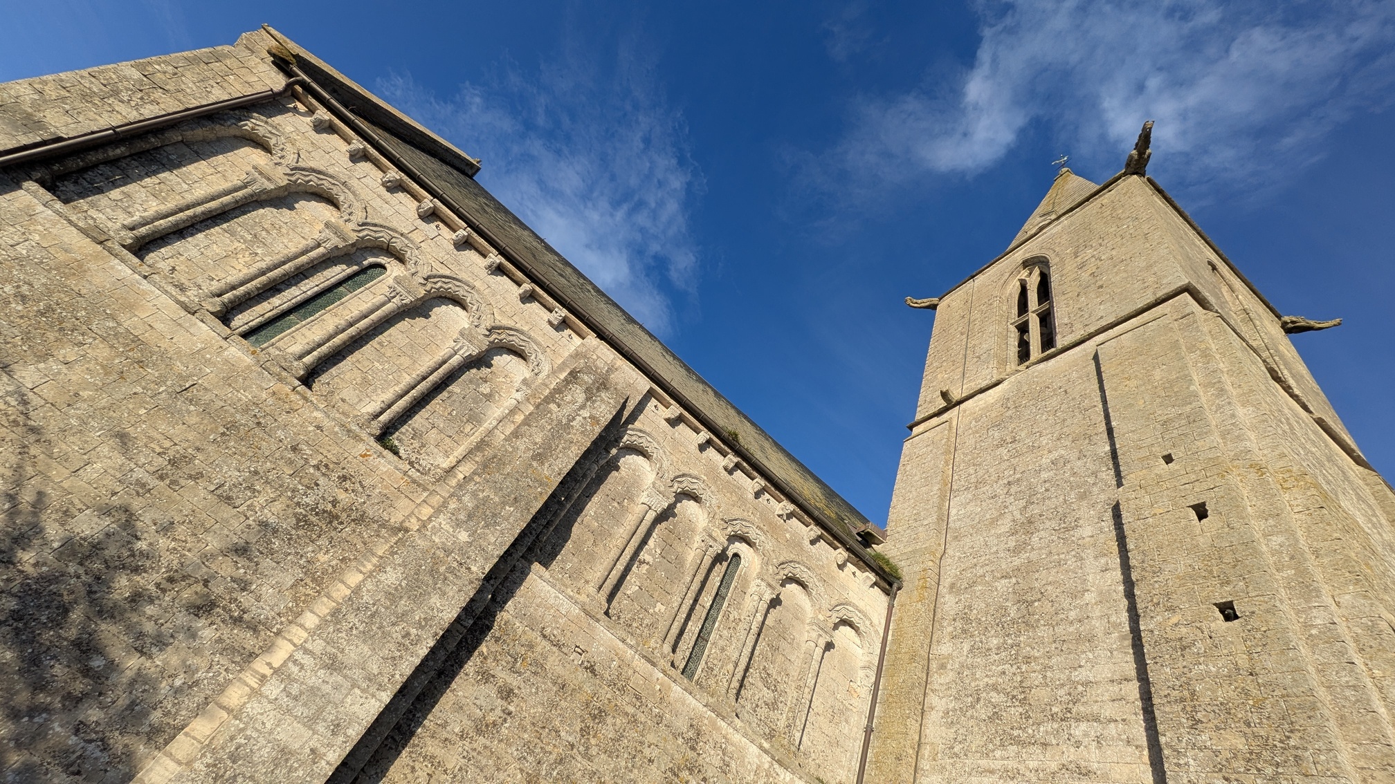 eglise du fresne camilly 1.jpg