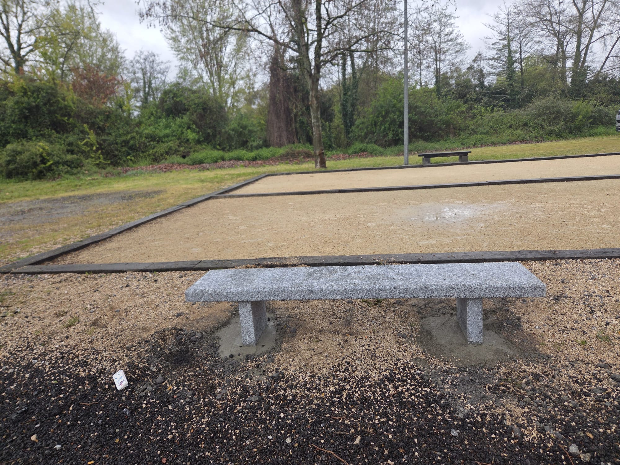 Bancs boulodrome 03.jpeg