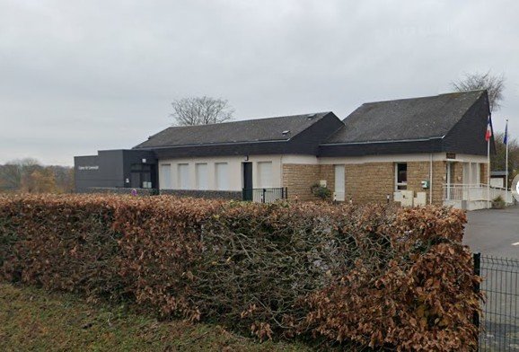 salle des fêtes larchamp2.jpg