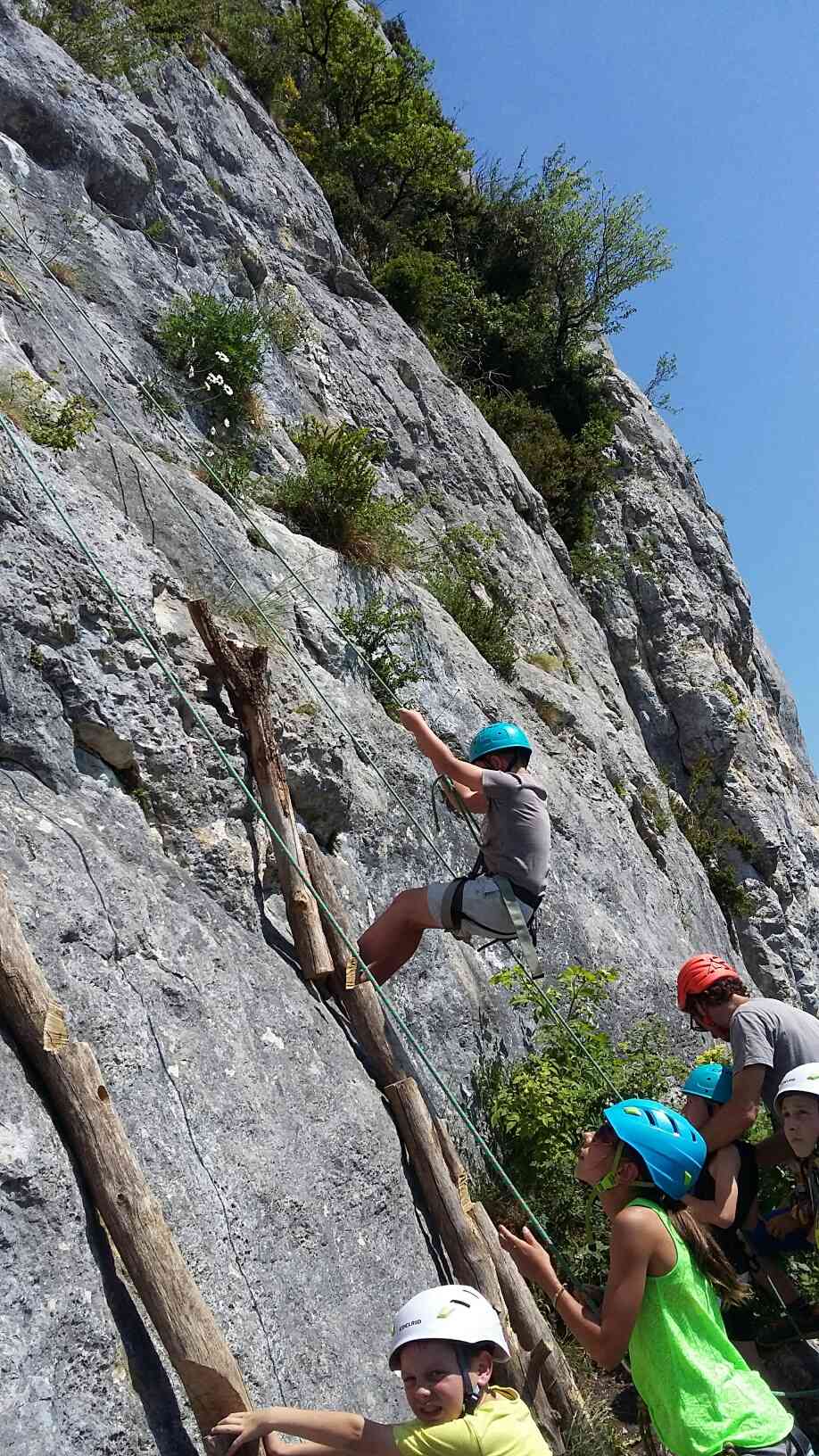 Escalade sur les falalaises de presle 3.jpg