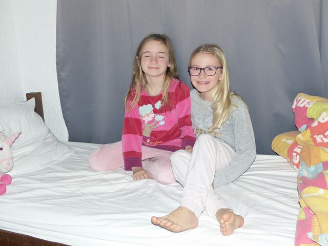 Jeudi - s249bv2cyagxuw.jpg