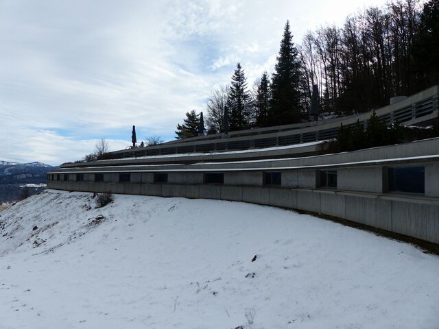 Jeudi - wd952zsw7t61y4d.jpg