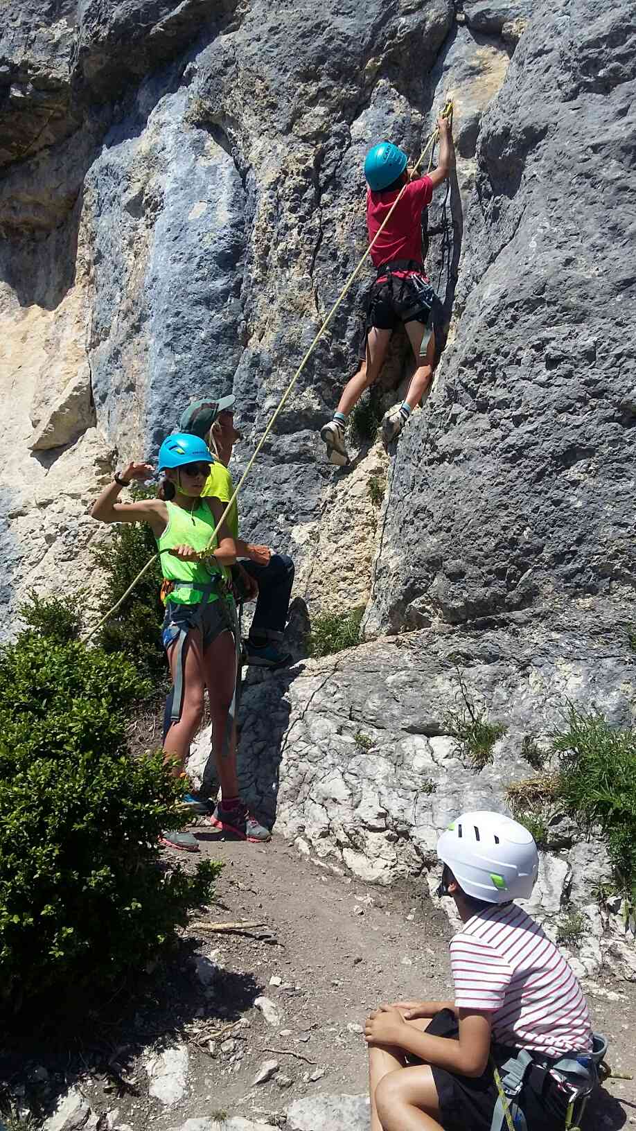 Escalade sur les falalaises de presle 5.jpg