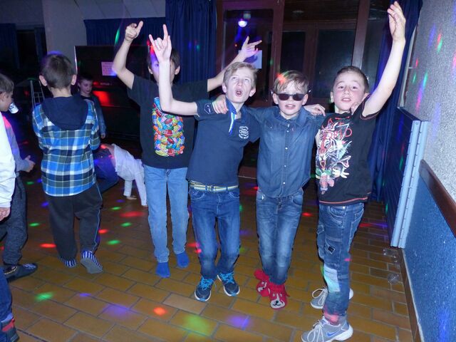 Jeudi - wcyetp25vsvl4u.jpg