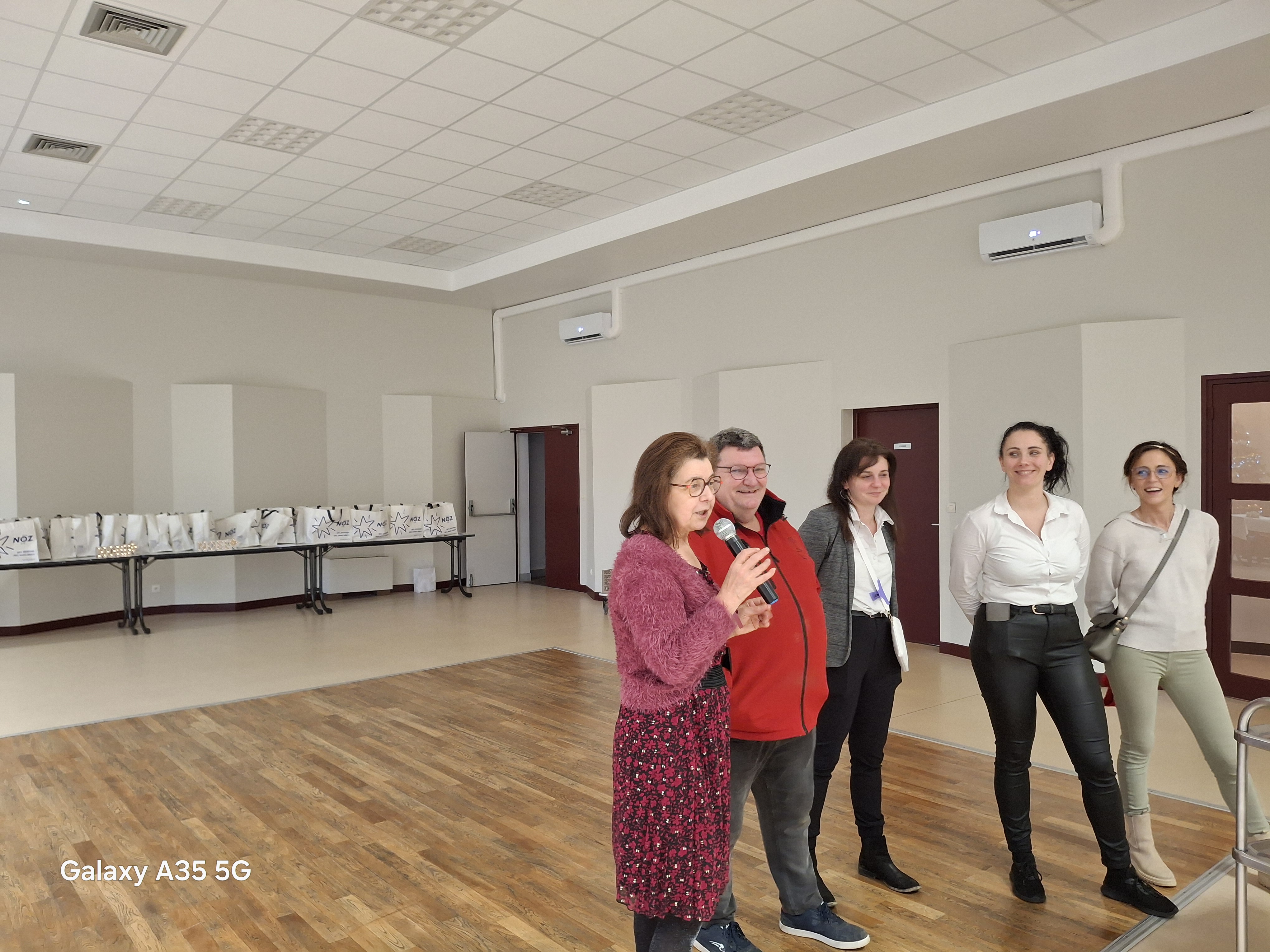 repas cercle 2026 serveurses.jpg