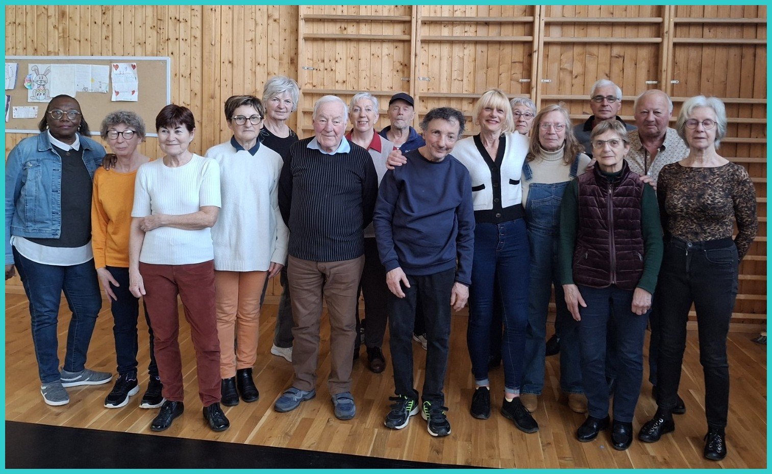 GROUPE ALORS ON DANSE.jpg