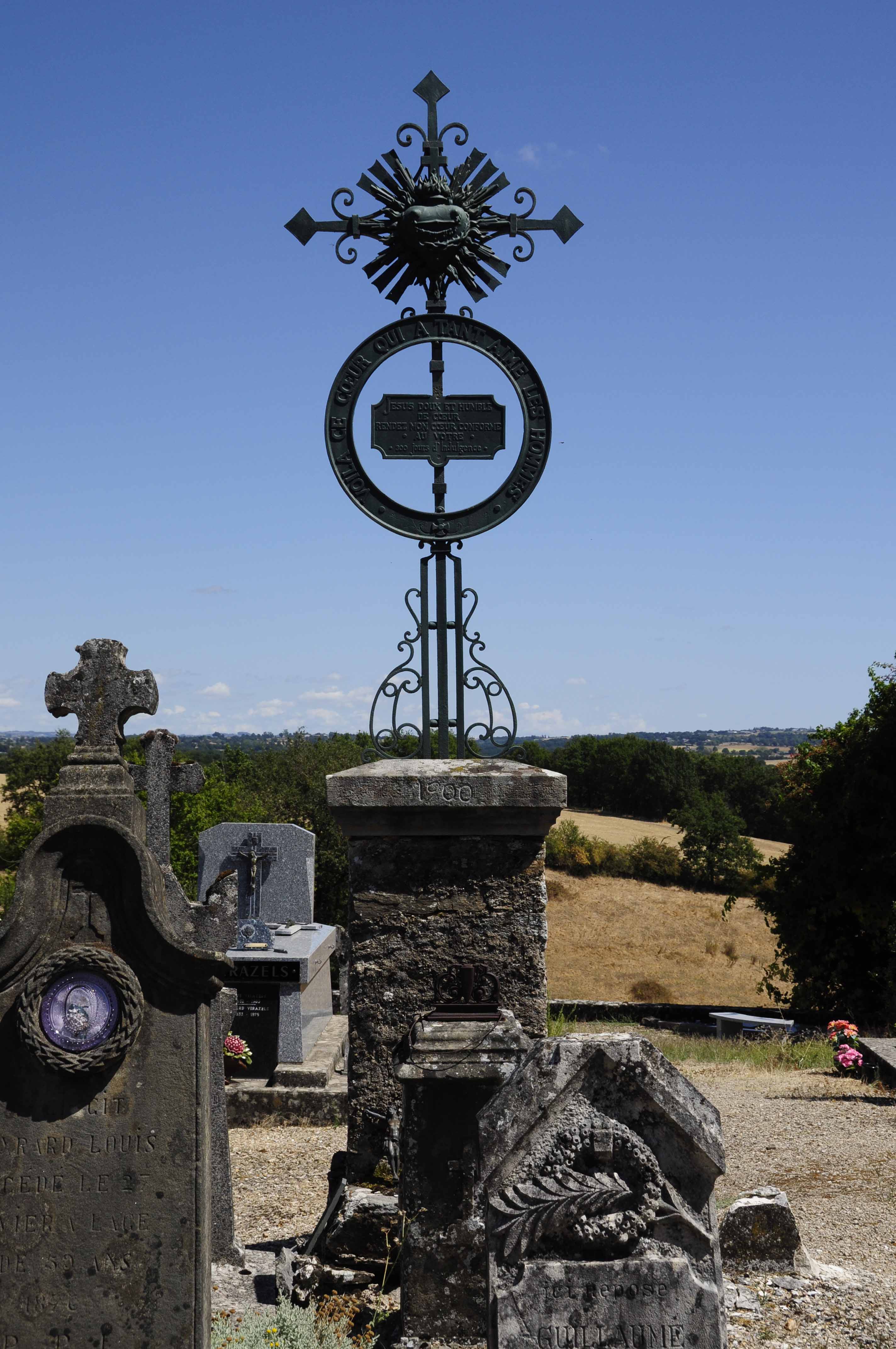 25.croix du cimetière St Marcel.jpg