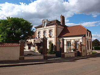 Villiers-Bonneux-FR-89-mairie-14.jpg