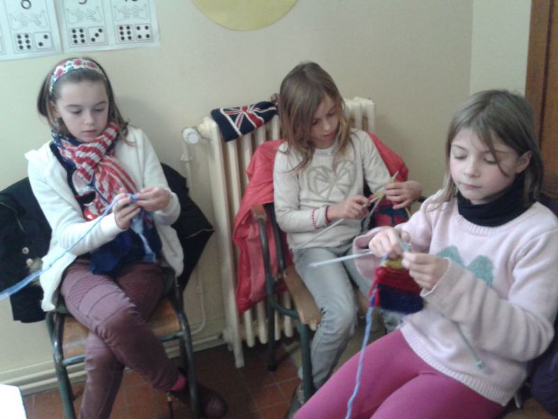 maternelles au tricot.jpg
