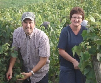 Jean-Noël et Sylviane EYSSERIC Vigne.jpg