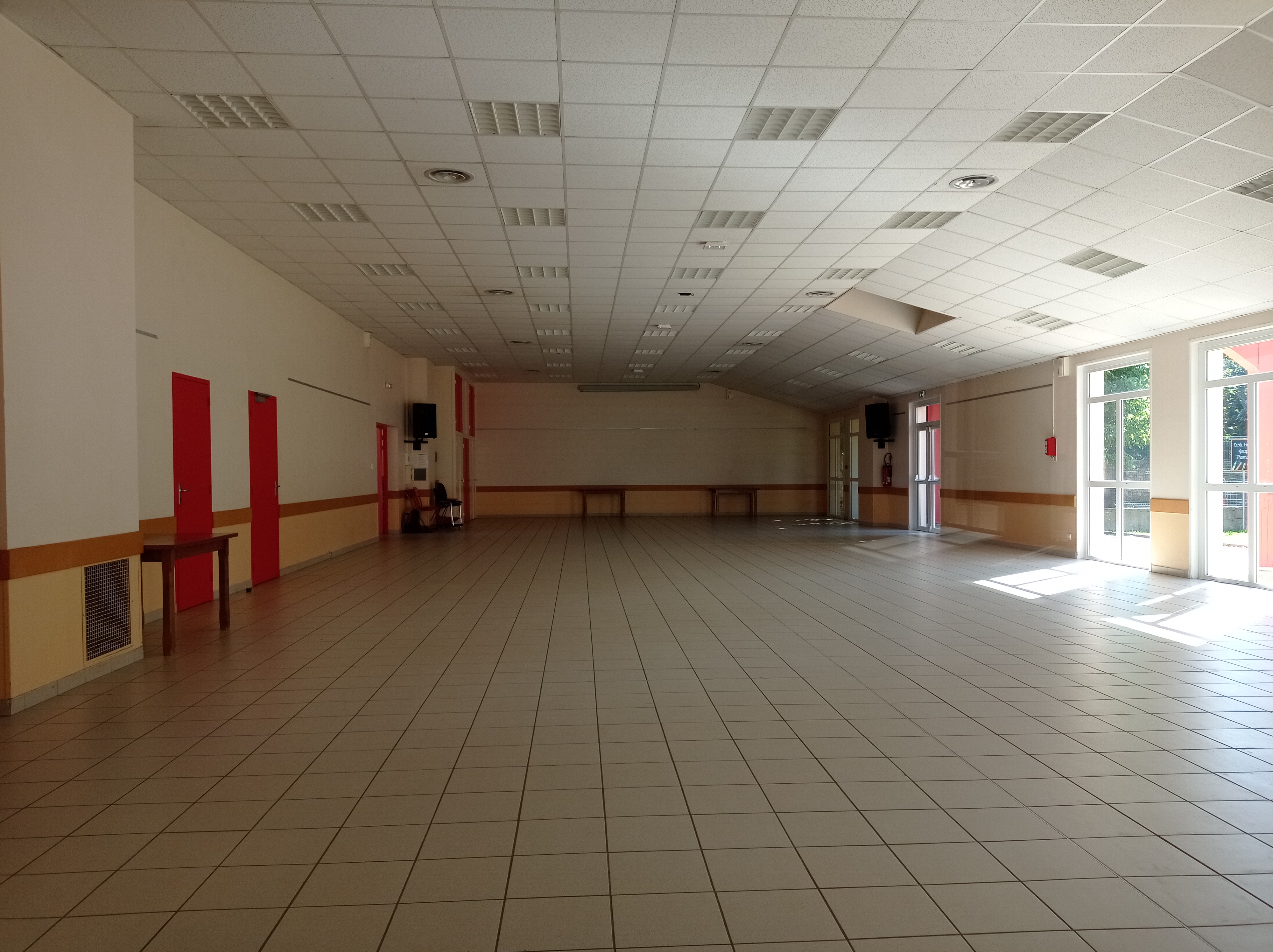 Salle des fêtes intérieur