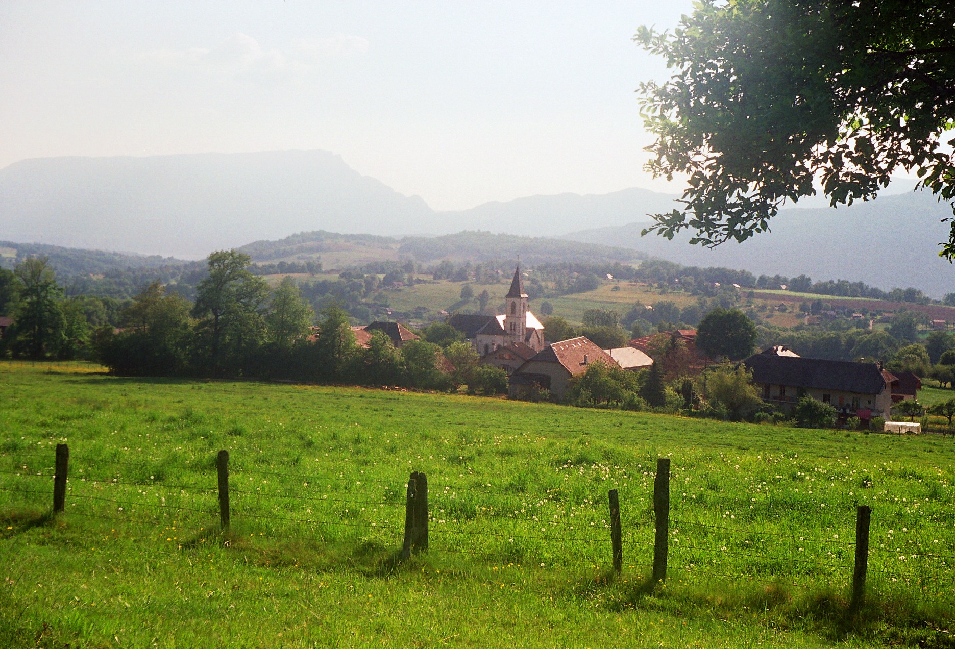 Saint-Ours_vue_générale.jpg