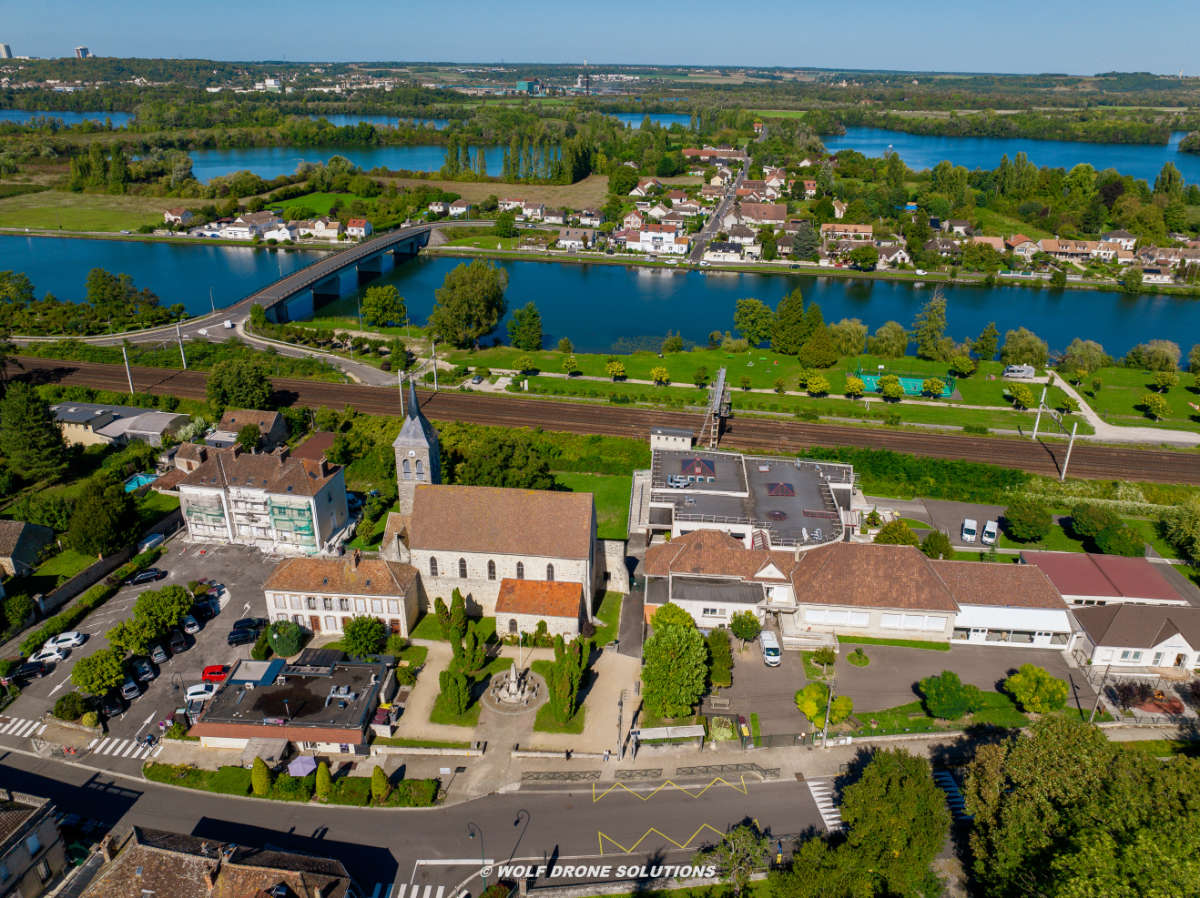 Cannes-Écluse vue aérienne _30_.jpg