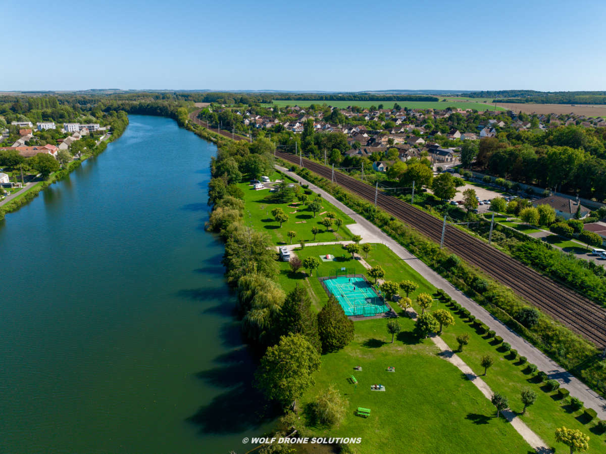 Cannes-Écluse vue aérienne _16_.jpg