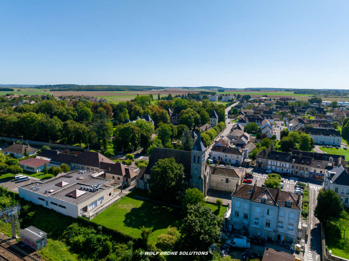 Cannes-Écluse vue aérienne _22_.jpg